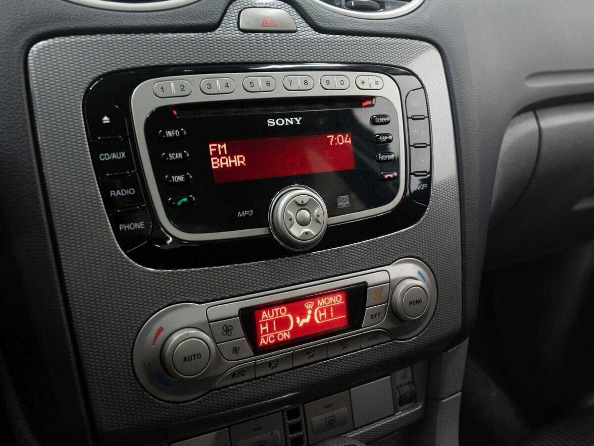 Ford Focus, 2010 Фото №17