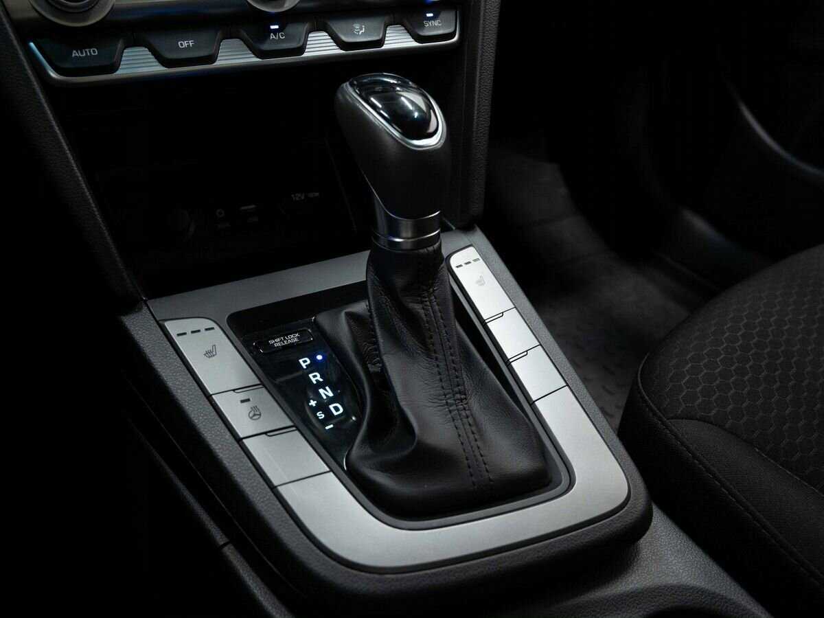 Hyundai Elantra, 2020 Фото №24