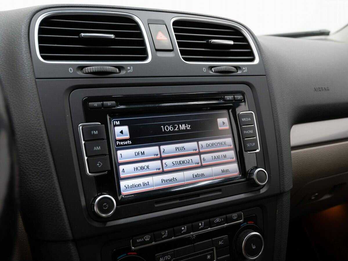 Volkswagen Golf, 2011 Фото №17