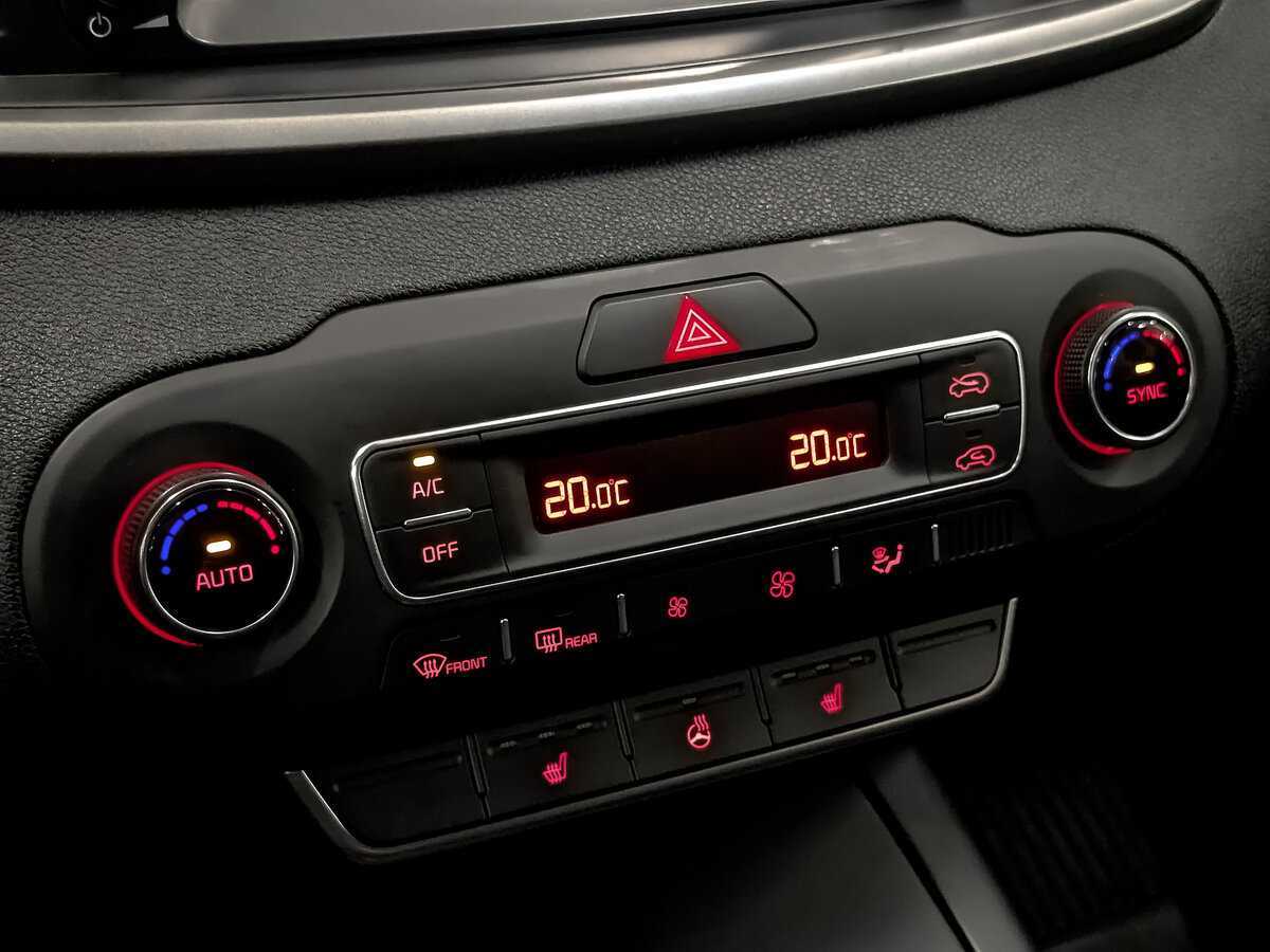 Kia Sorento, 2018 Фото №21