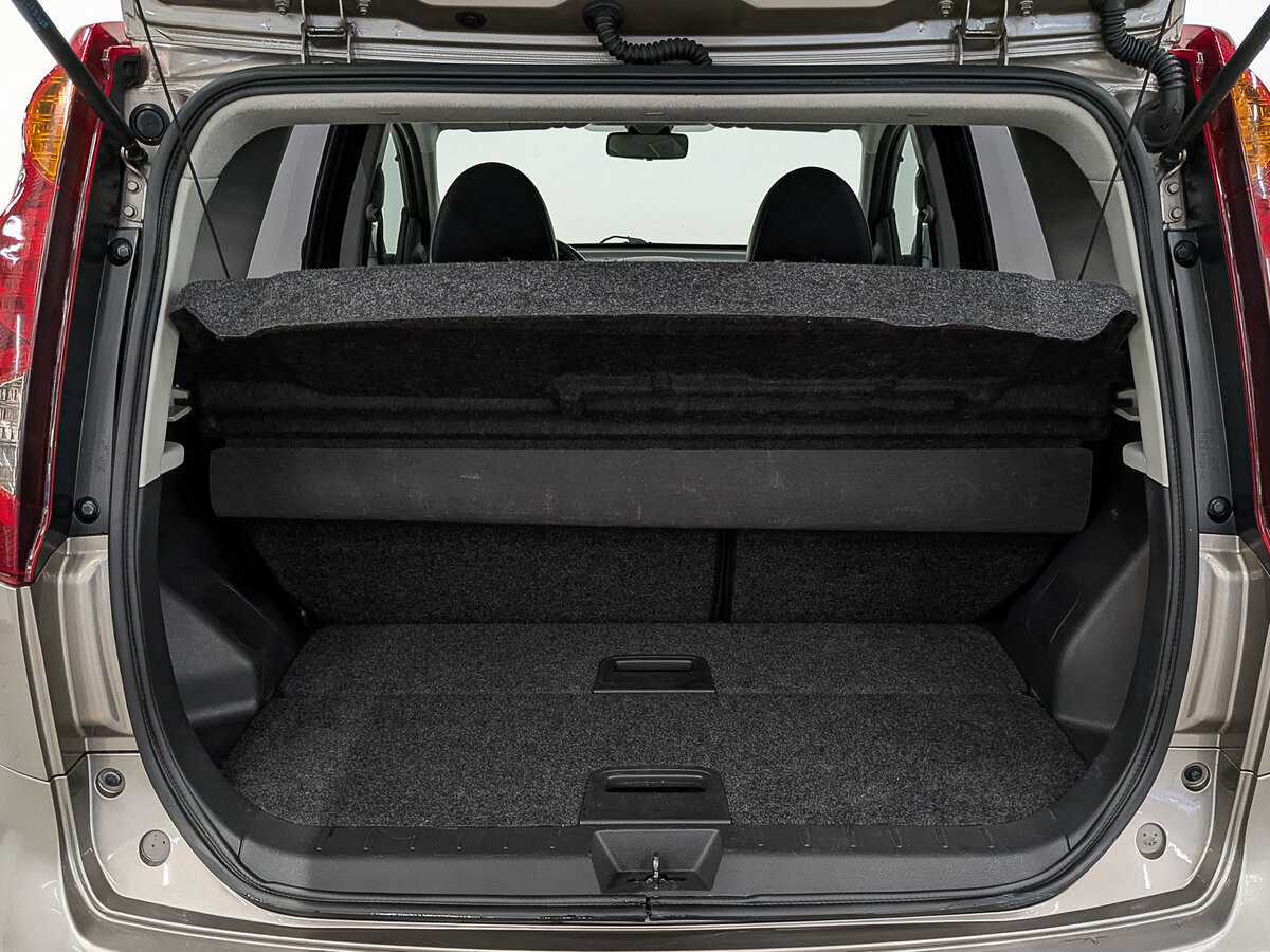 Nissan Note, 2011 Фото №10