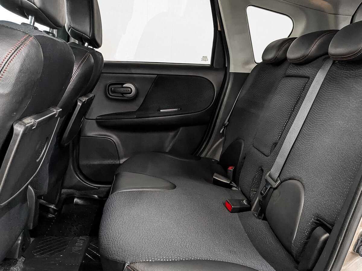 Nissan Note, 2011 Фото №18