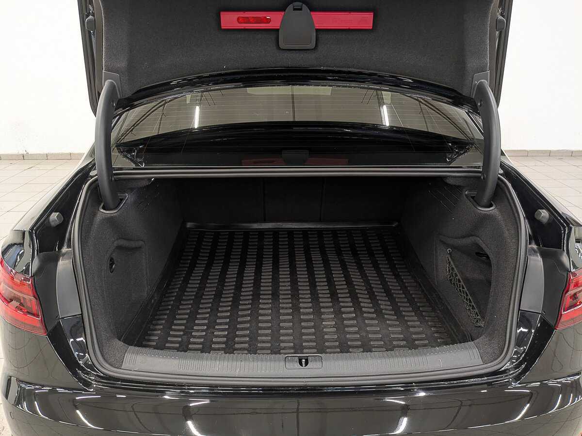 Audi A4, 2018 Фото №10