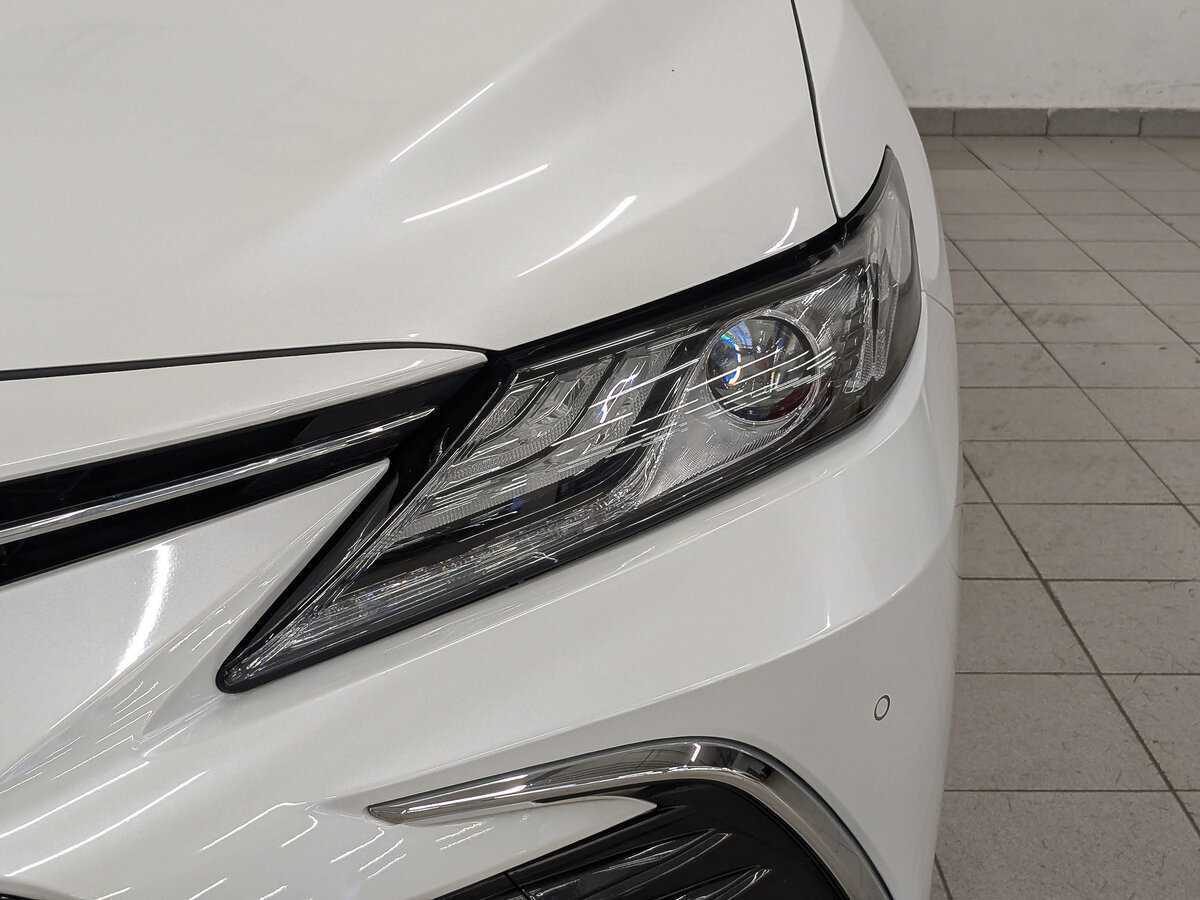 Toyota Camry, 2023 Фото №11