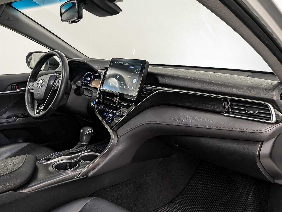 Toyota Camry, 2023 Фото №13
