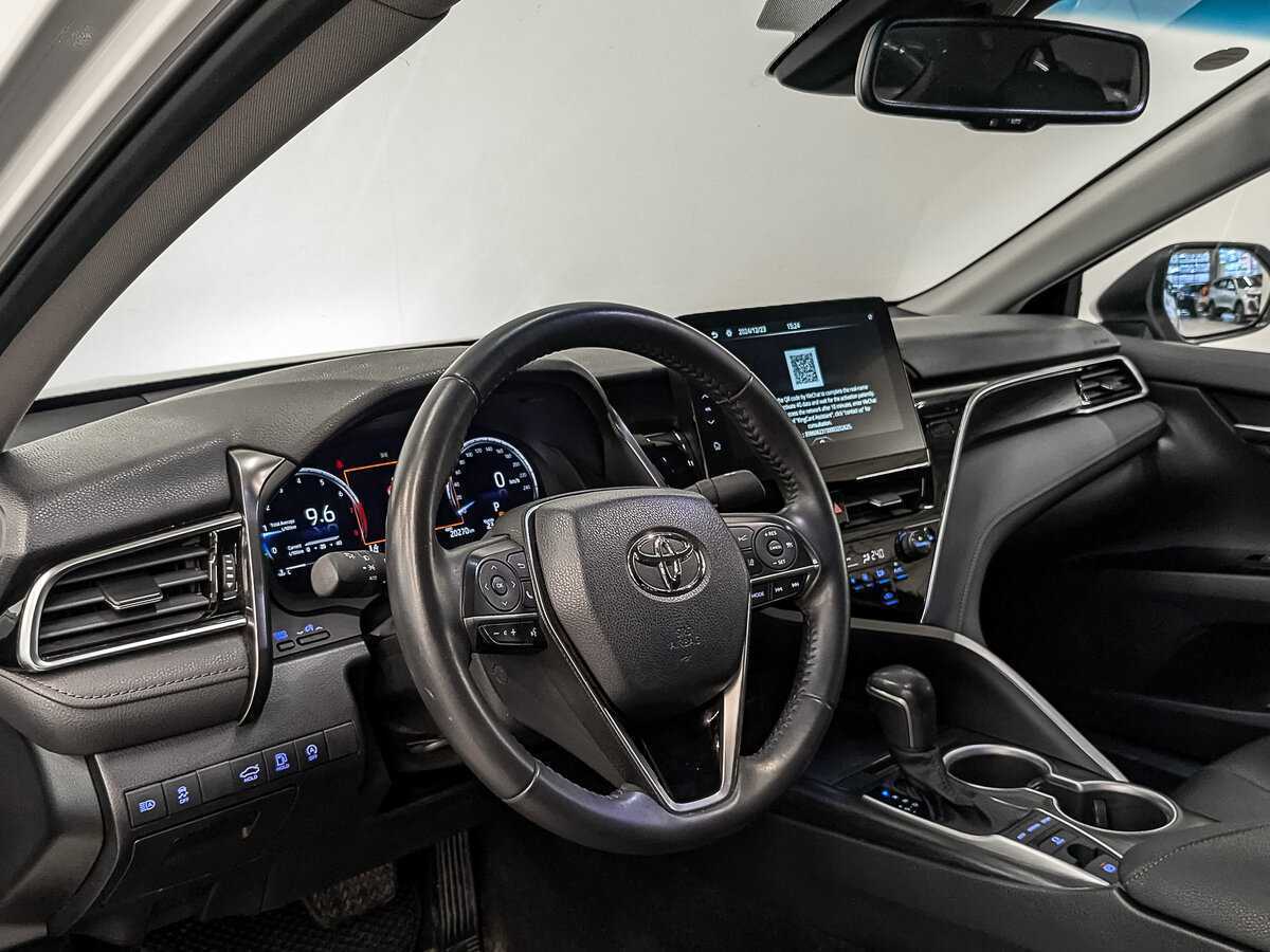Toyota Camry, 2023 Фото №15