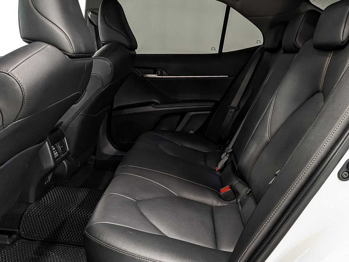 Toyota Camry, 2023 Фото №18