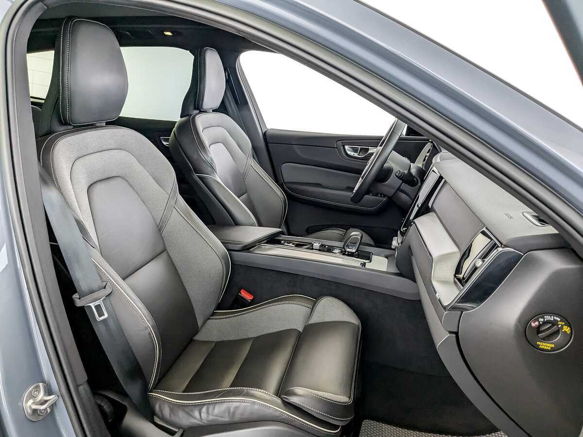 Volvo XC60, 2022 Фото №24