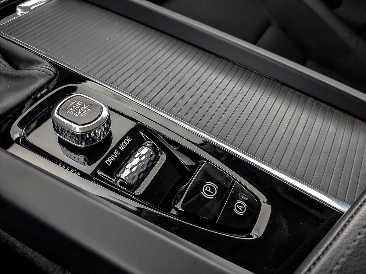 Volvo XC60, 2019 Фото №25