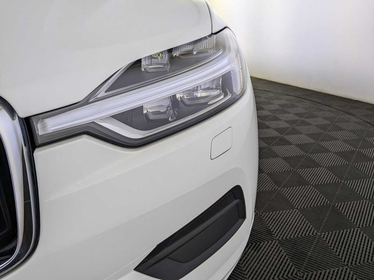 Volvo XC60, 2019 Фото №11