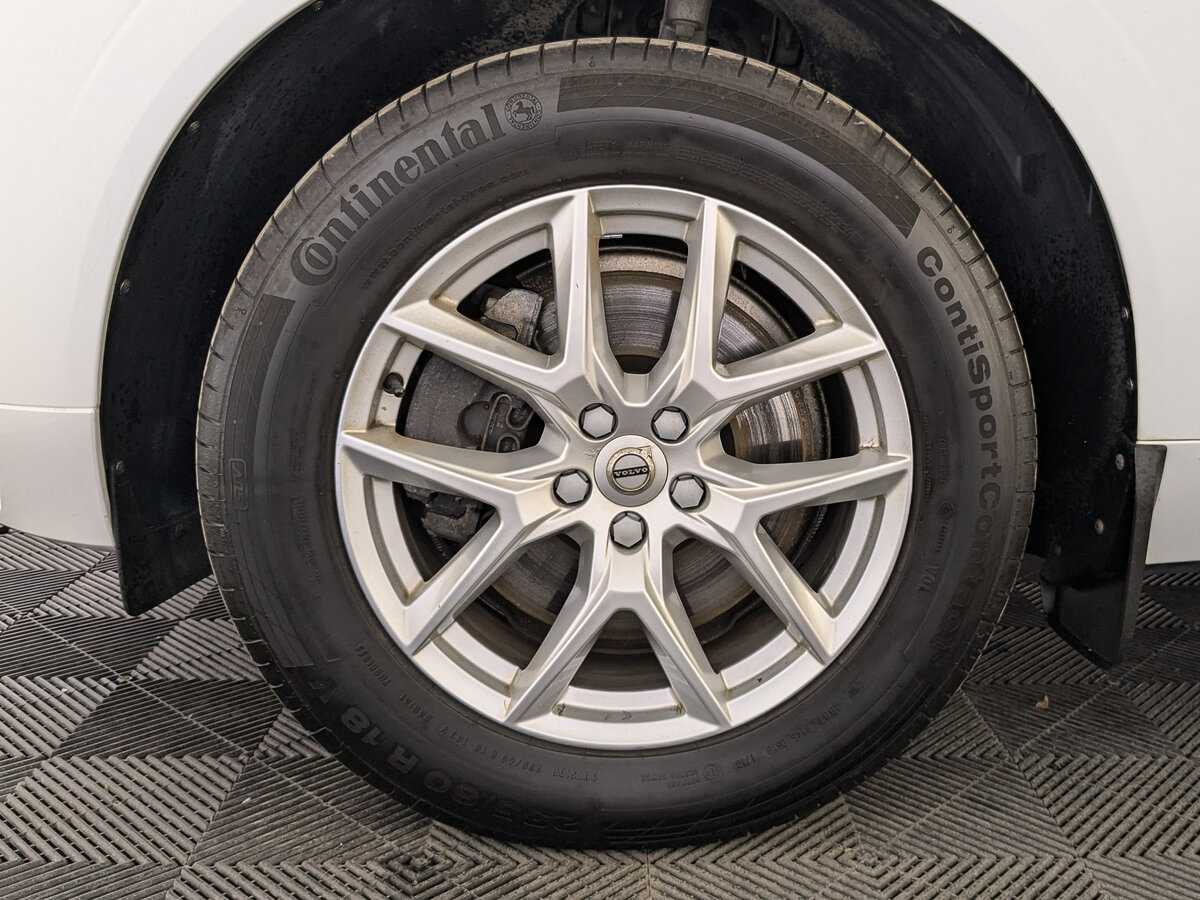 Volvo XC60, 2019 Фото №12