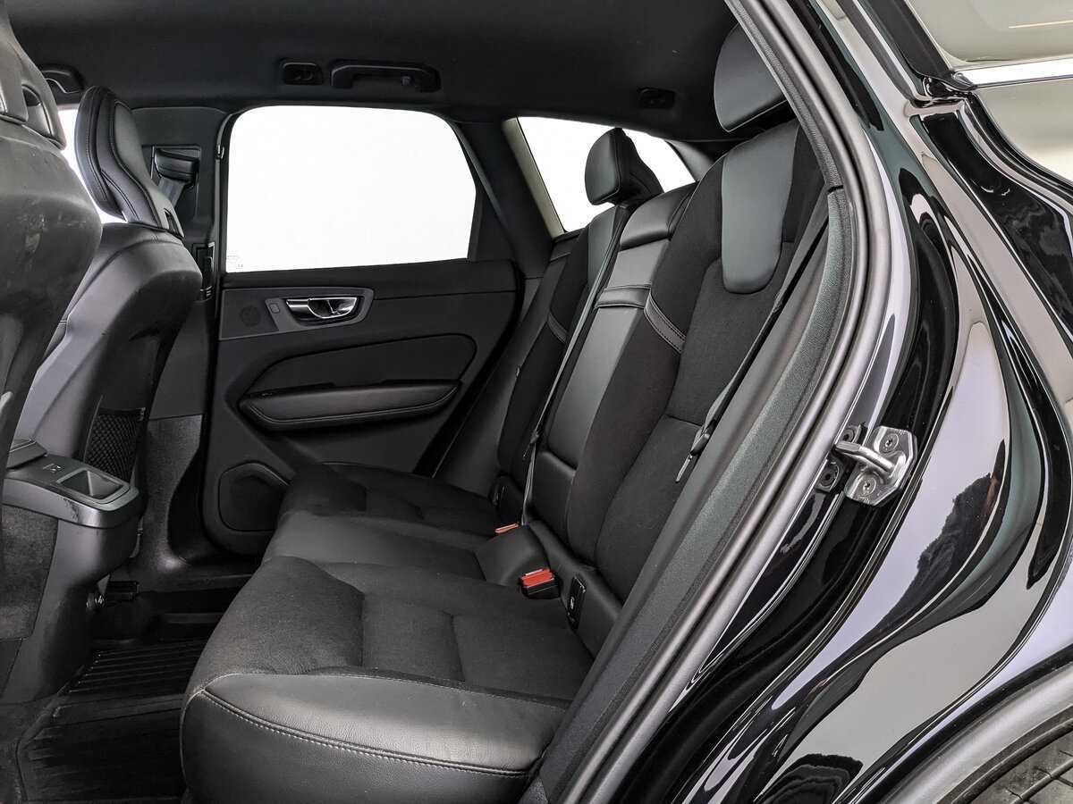 Volvo XC60, 2020 Фото №18