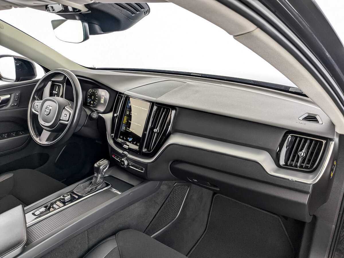 Volvo XC60, 2020 Фото №11