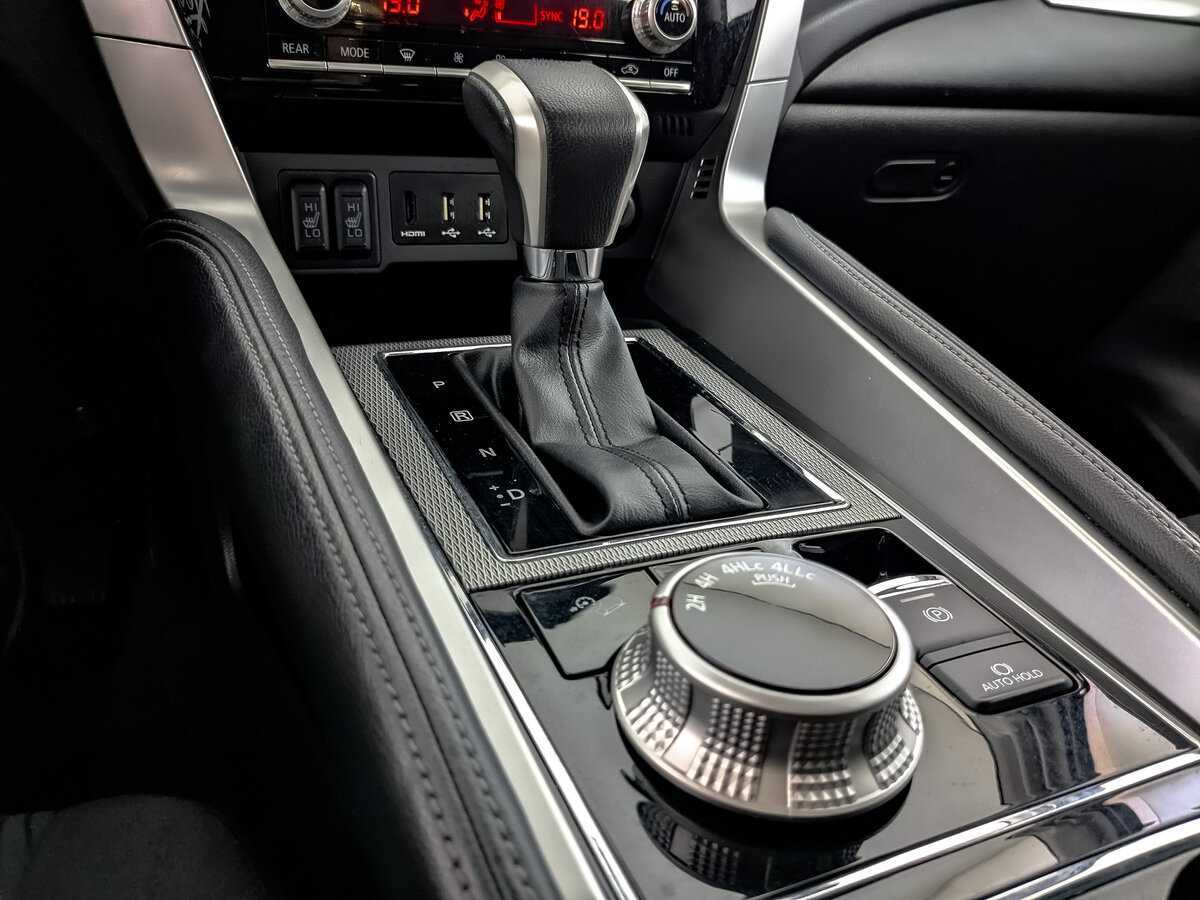 Mitsubishi Pajero Sport, 2021 Фото №27