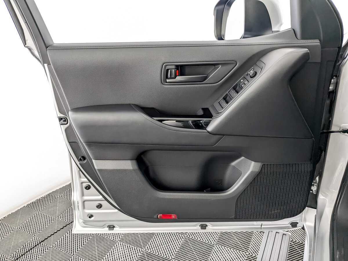 Toyota Land Cruiser, 2022 Фото №19