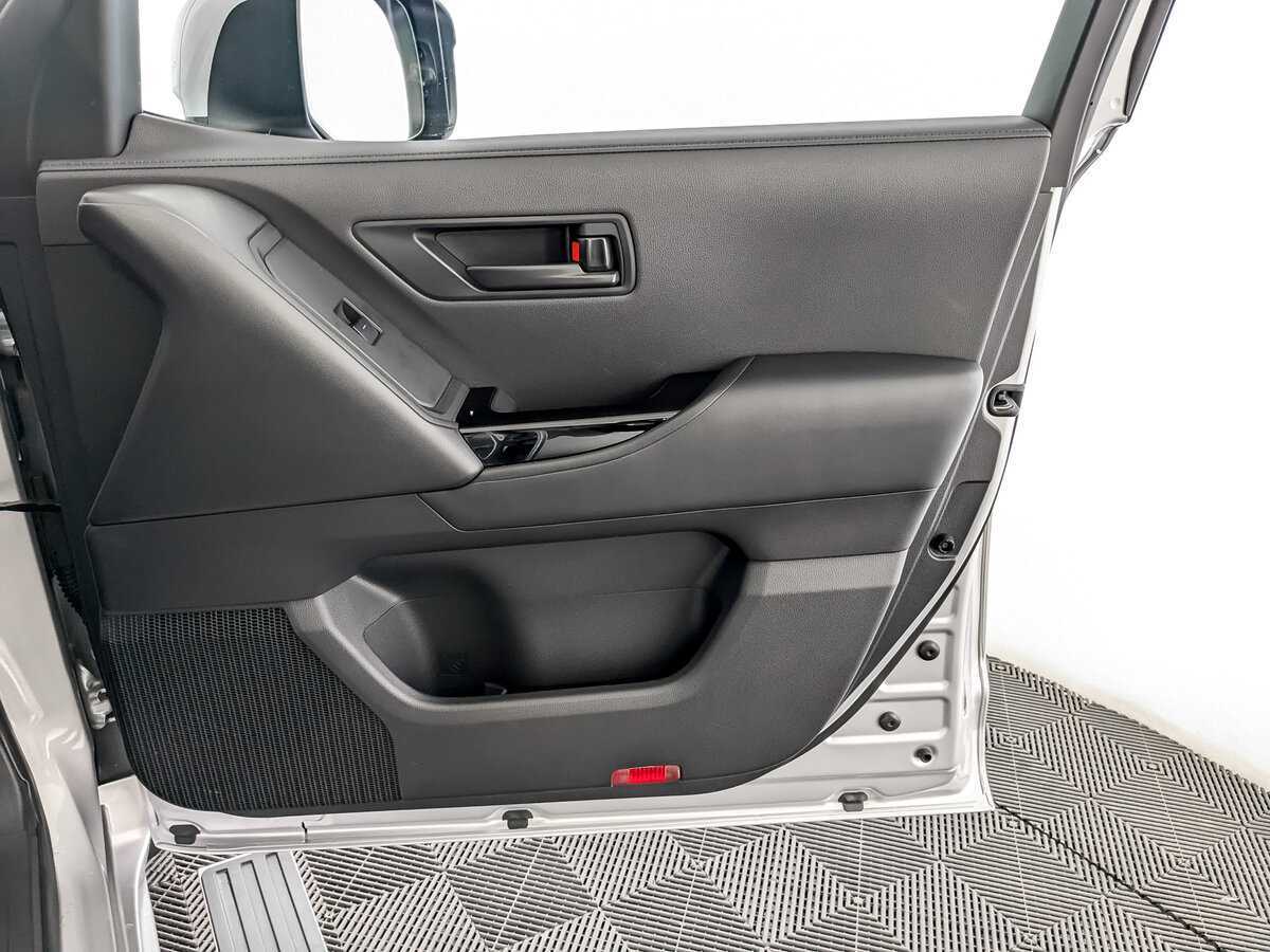 Toyota Land Cruiser, 2022 Фото №25