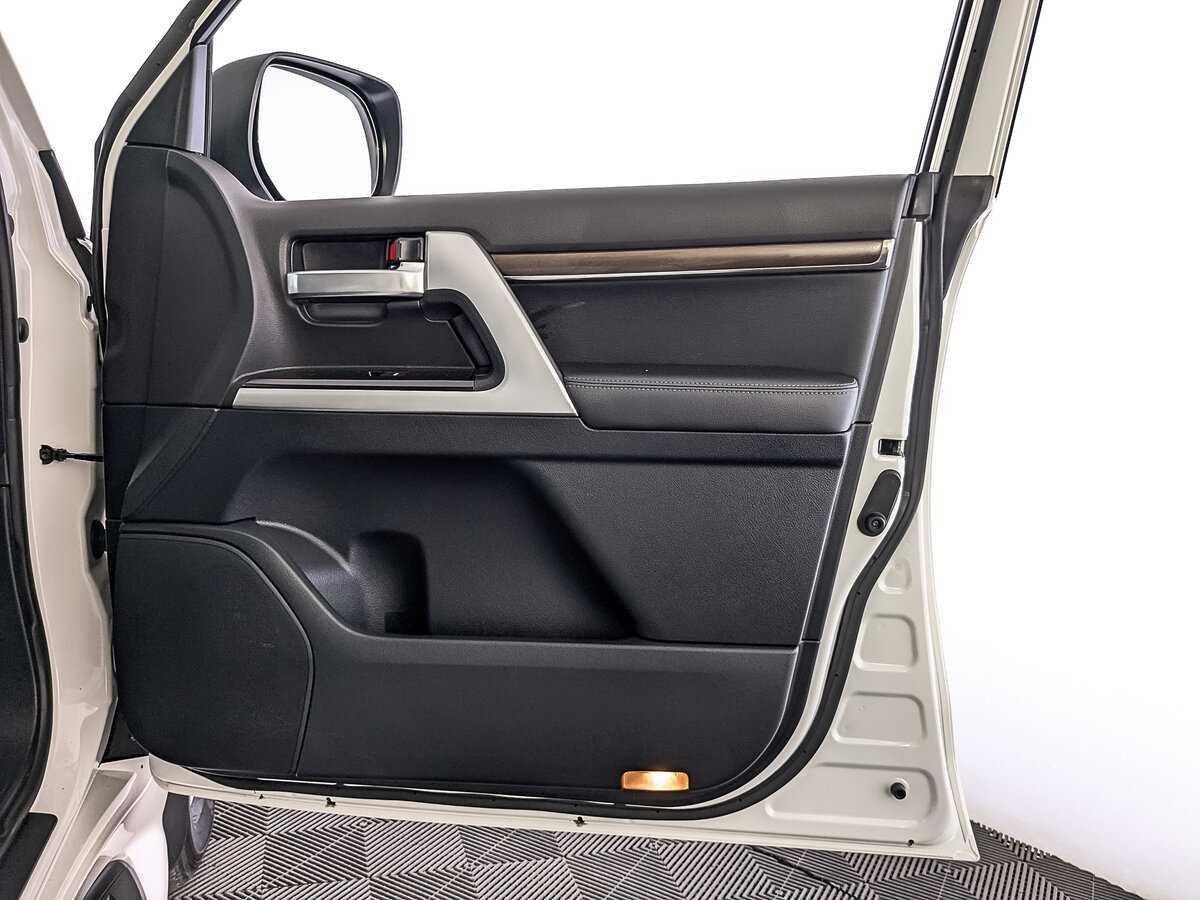 Toyota Land Cruiser, 2020 Фото №23