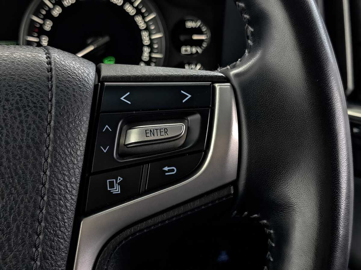 Toyota Land Cruiser, 2020 Фото №26