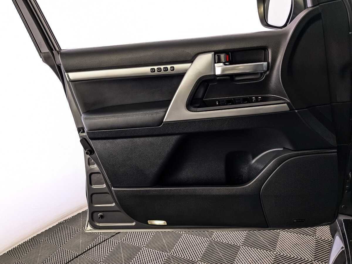 Toyota Land Cruiser, 2019 Фото №17