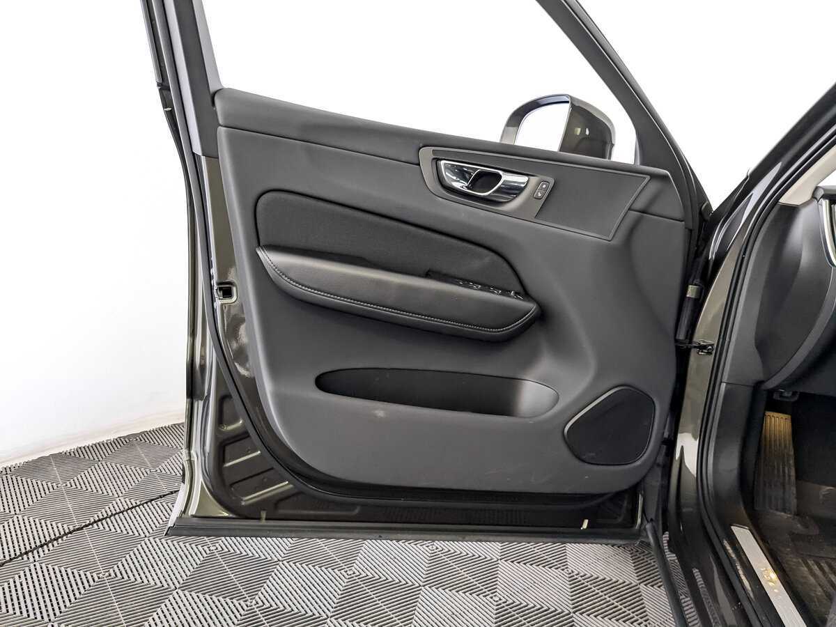 Volvo XC60, 2019 Фото №19