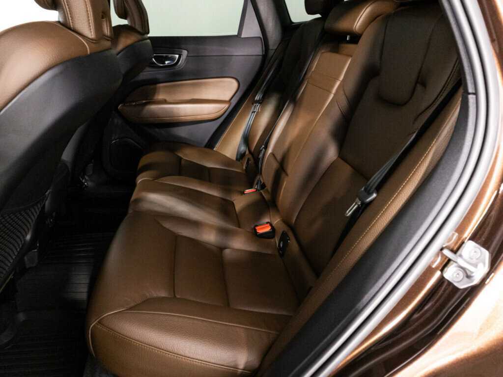 Volvo XC60, 2021 Фото №10