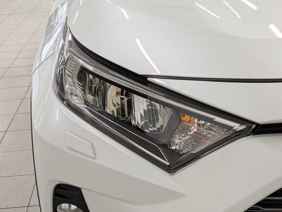 Toyota RAV4, 2022 Фото №11