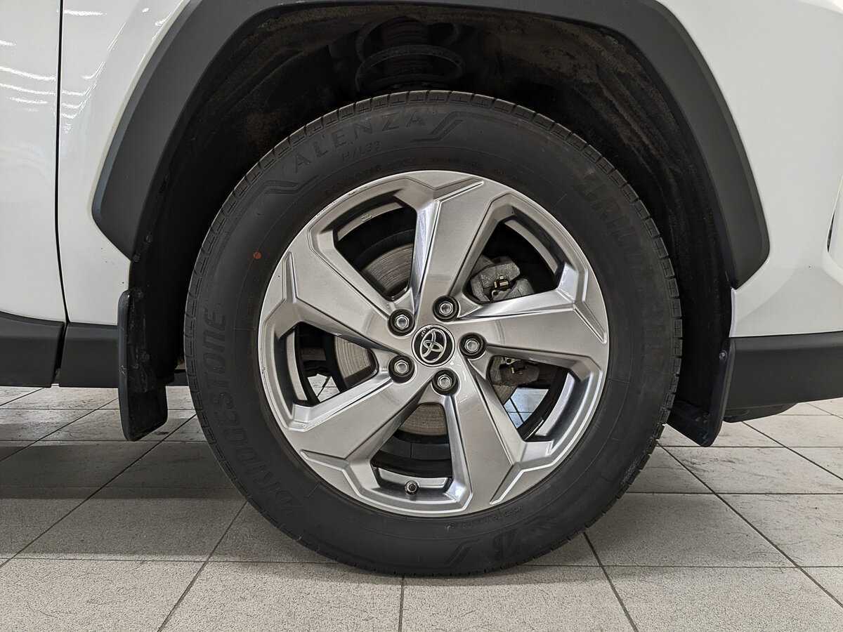 Toyota RAV4, 2022 Фото №12
