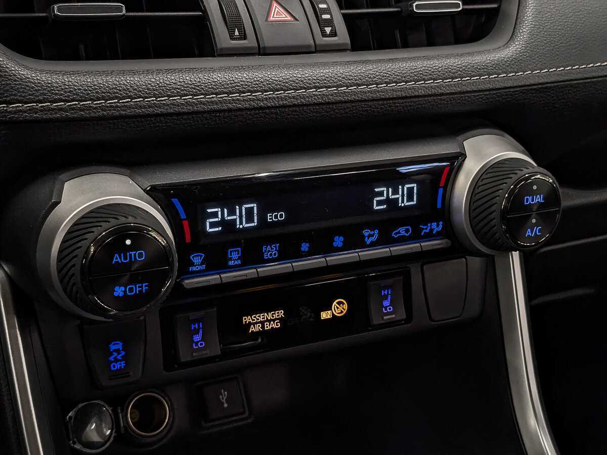 Toyota RAV4, 2022 Фото №21