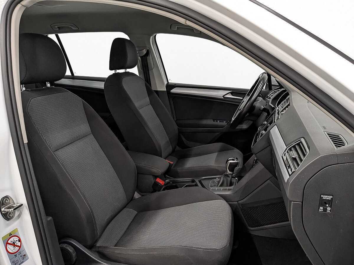 Volkswagen Tiguan, 2021 Фото №21