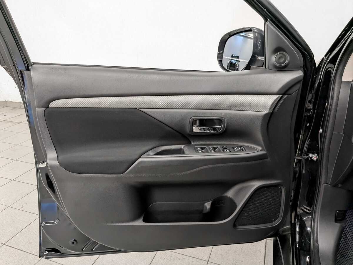 Mitsubishi Outlander, 2018 Фото №17