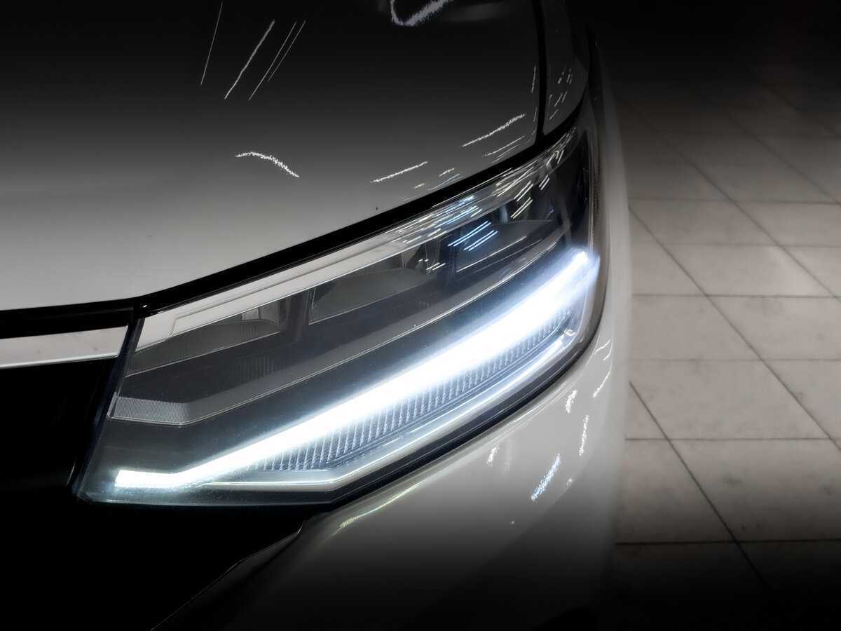 Volkswagen Tiguan, 2021 Фото №16