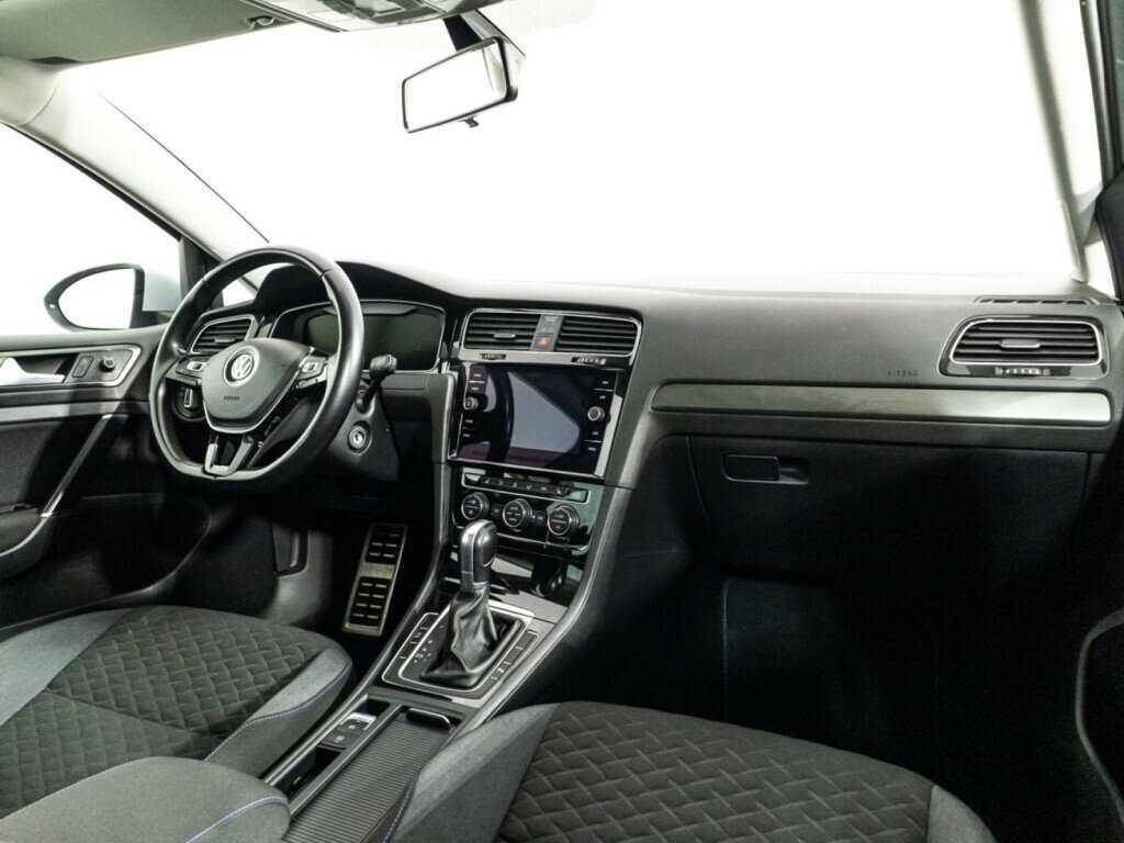 Volkswagen Golf, 2018 Фото №9