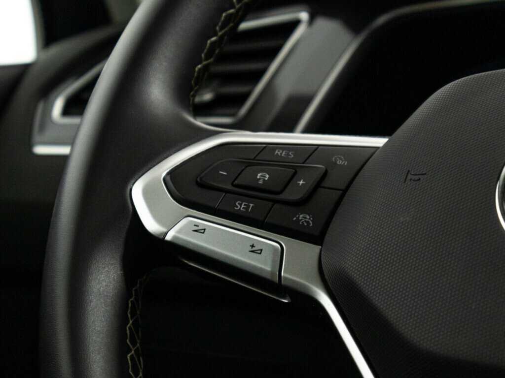 Volkswagen Tiguan, 2022 Фото №23