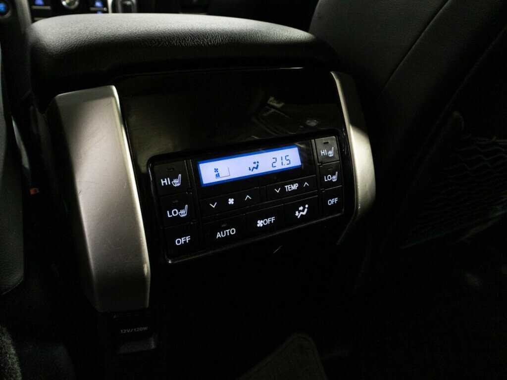 Toyota Land Cruiser Prado, 2018 Фото №20