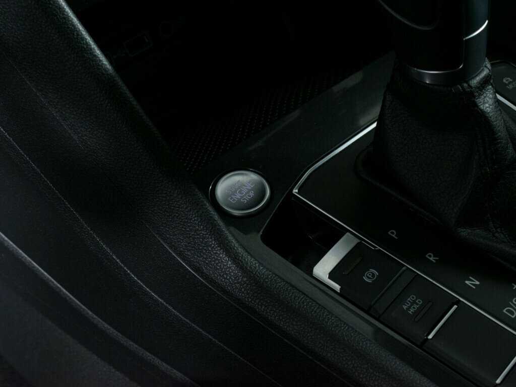 Volkswagen Tiguan, 2018 Фото №15