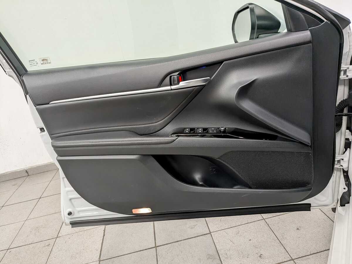 Toyota Camry, 2019 Фото №17