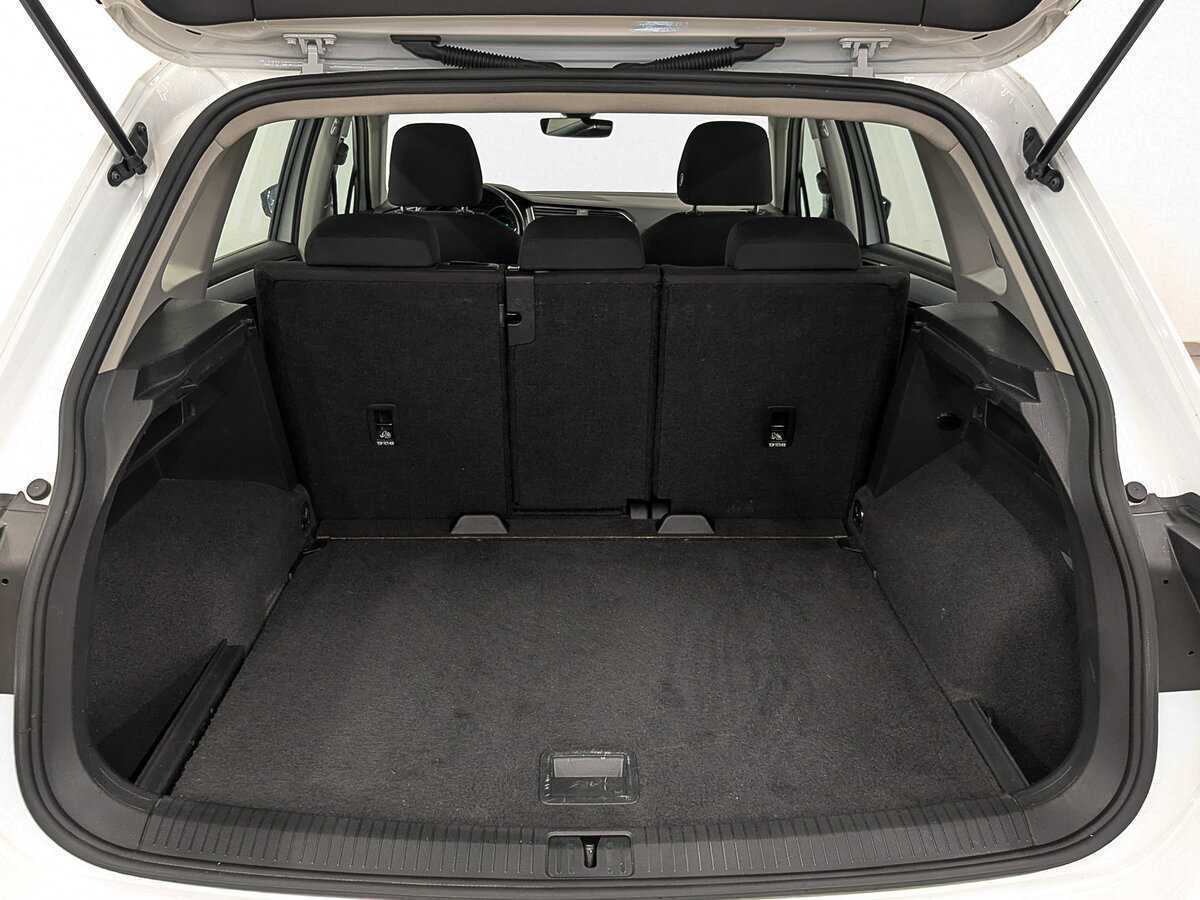 Volkswagen Tiguan, 2021 Фото №10