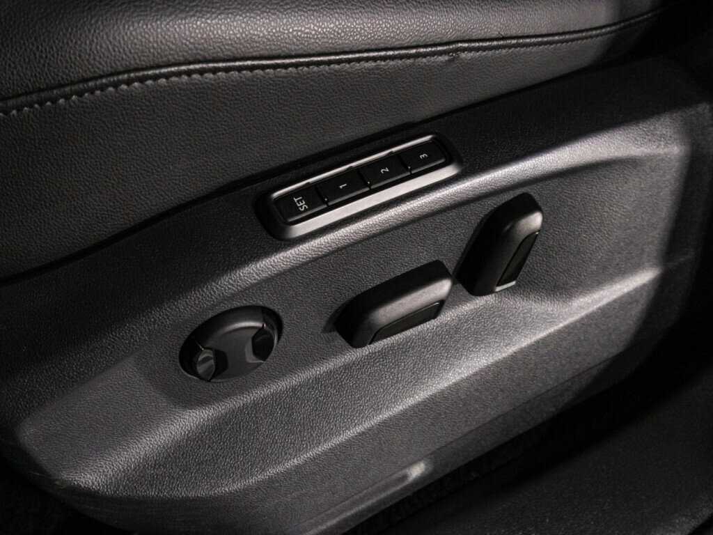 Volkswagen Tiguan, 2018 Фото №17