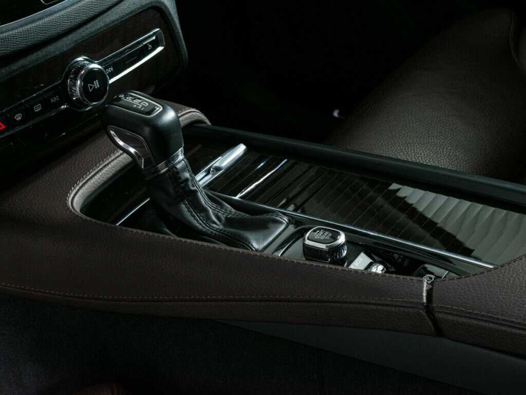 Volvo XC90, 2018 Фото №12