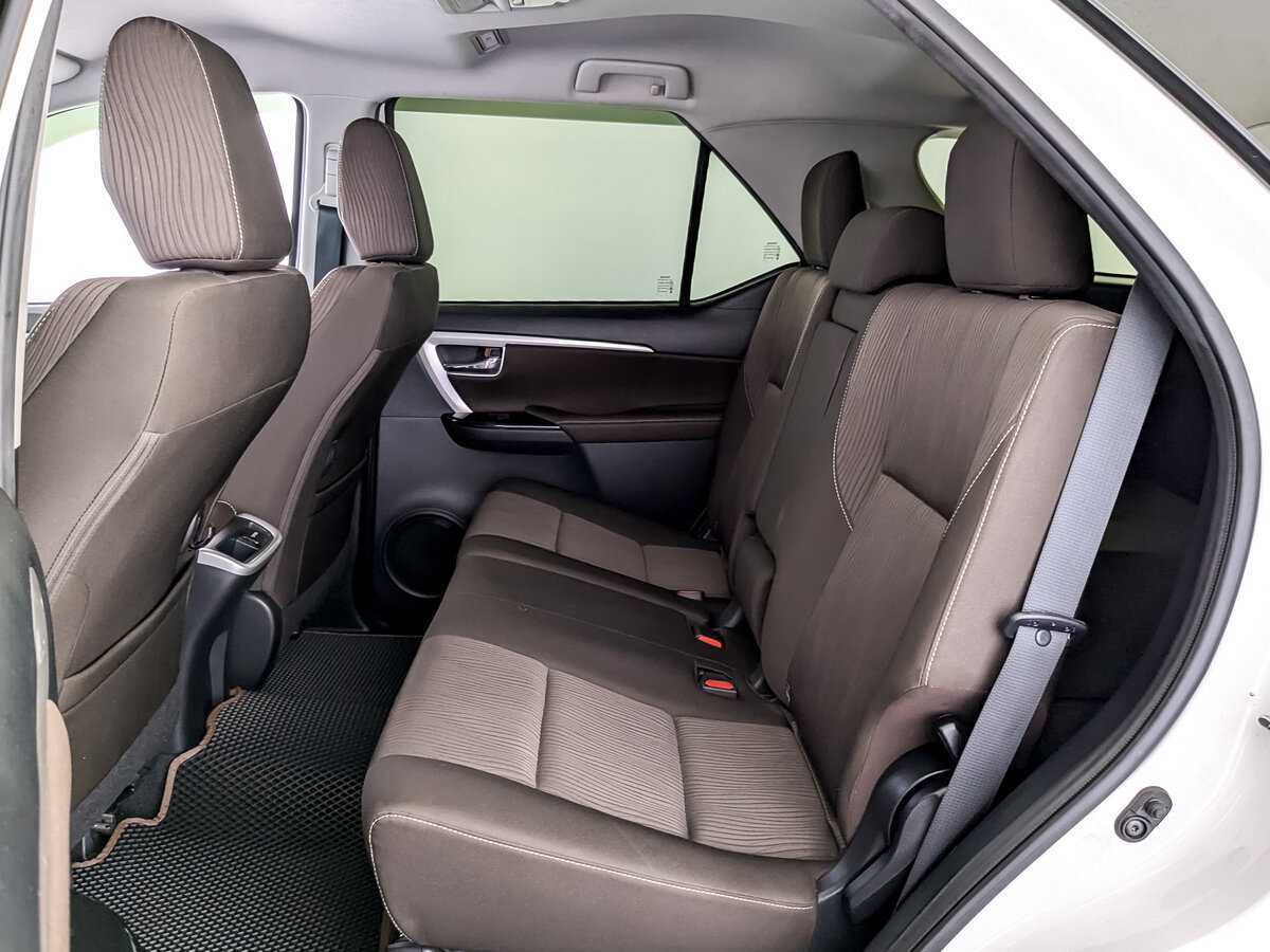 Toyota Fortuner, 2019 Фото №11