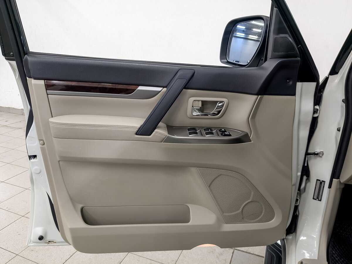 Mitsubishi Pajero, 2020 Фото №19