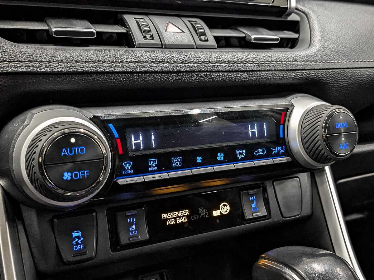 Toyota RAV4, 2021 Фото №19