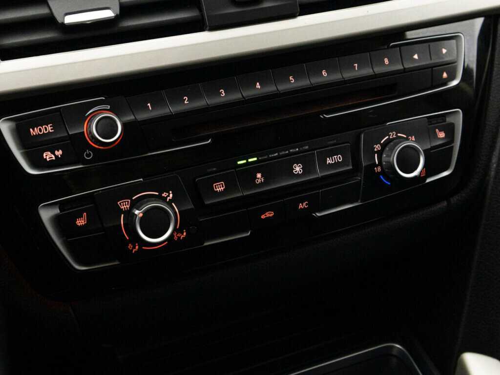 BMW 3 серии 320i, 2016 Фото №18