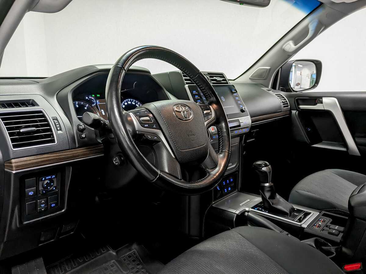 Toyota Land Cruiser Prado, 2021 Фото №16