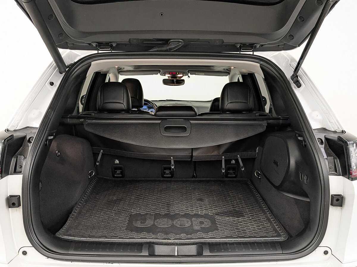 Jeep Cherokee, 2019 Фото №10