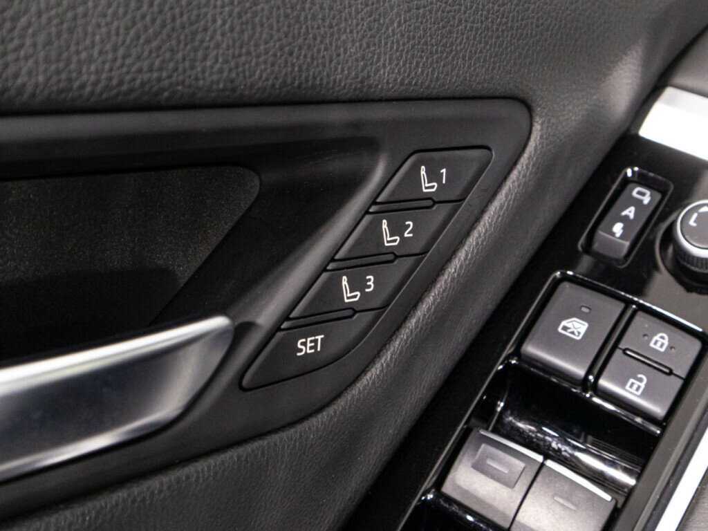 Toyota Land Cruiser, 2021 Фото №25