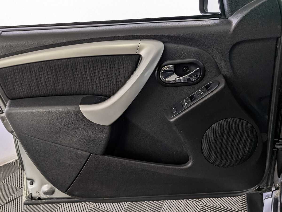 Nissan Terrano, 2015 Фото №17