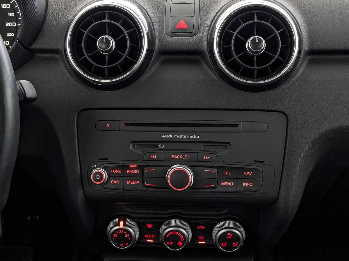 Audi A1 Sportback, 2012 Фото №17