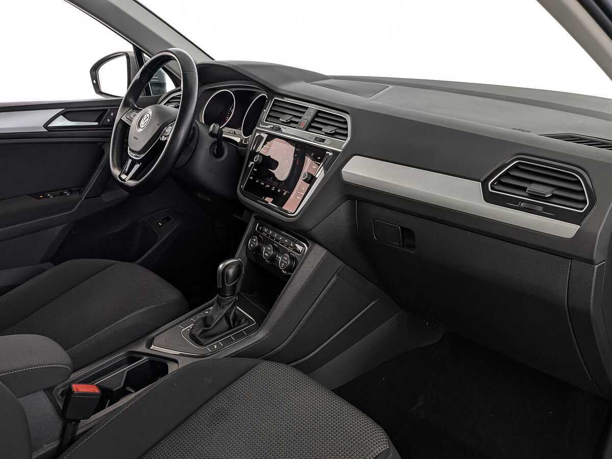 Volkswagen Tiguan, 2020 Фото №13
