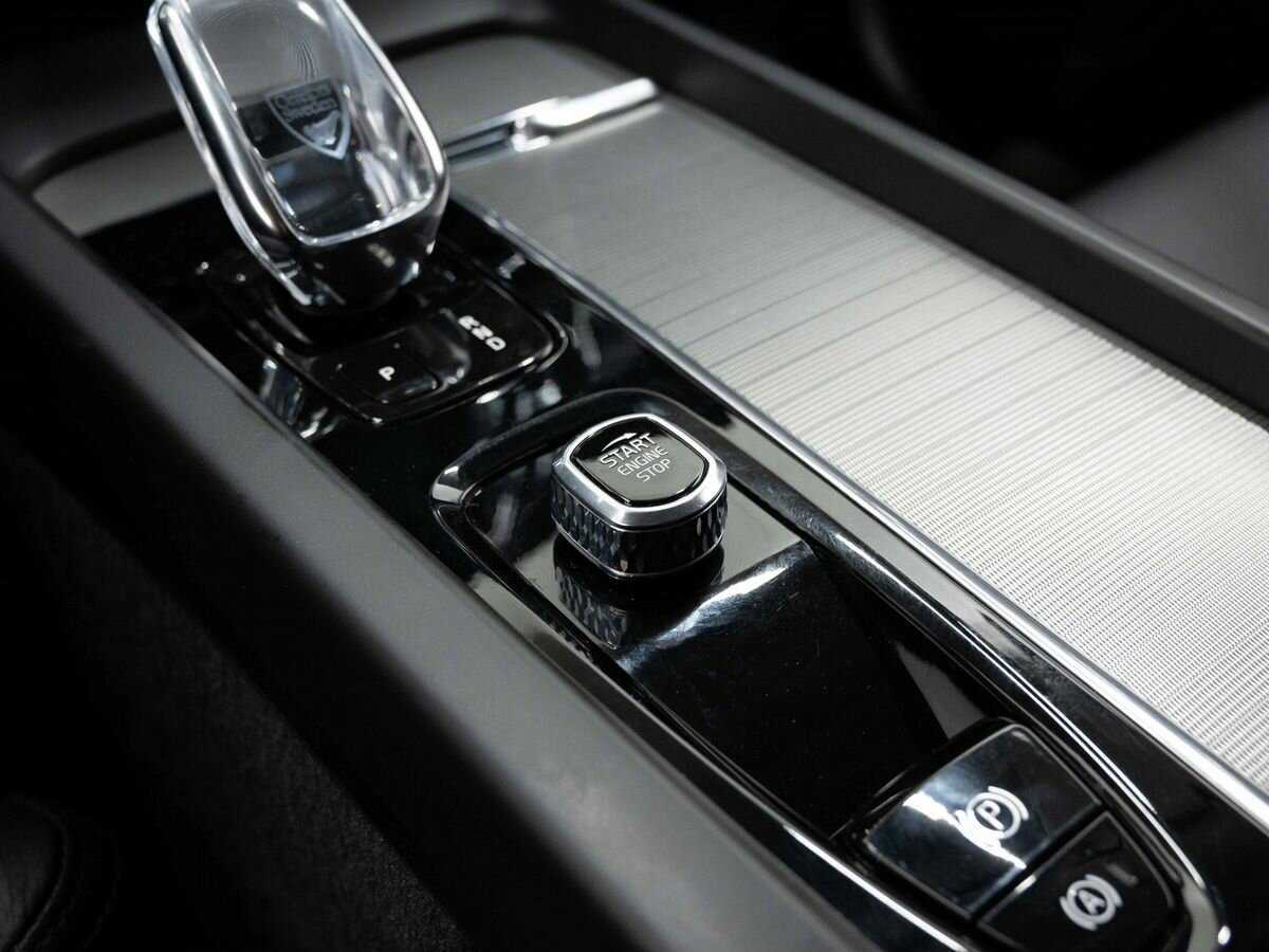 Volvo XC60, 2021 Фото №21